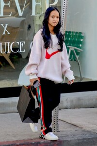 karrueche-tran-out-in-beverly-hills-12-31-2021-5.thumb.jpg.8072d982ca7e59aed8d31fc1be72168e.jpg