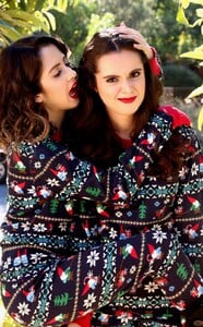 laura-vanessa-marano-xmas-2.jpg