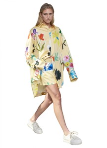 monse-boxy-long-sleeve-shirt-in-butter-floral-on-model-walking-no-background-front-view.jpg