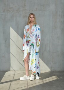 monse-cascade-floral-shirt-dress-on-model-front-view.jpg