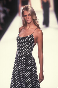 ralph-lauren-ss-2000-5.thumb.jpg.100df5cc285d9078484942fb83132c0f.jpg