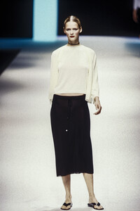 salvatore-ferragamo-ss-99-3.thumb.jpg.e9cc968ece7c7225ec8a75bac2115452.jpg