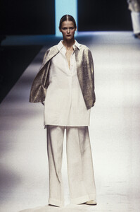 salvatore-ferragamo-ss-99-4.thumb.jpg.4eac336500c0abdf1fdc6bde2b7093ed.jpg