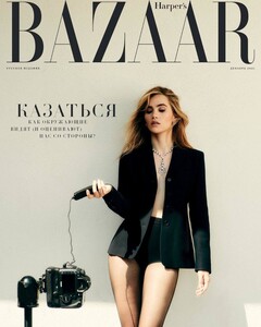 suki-waterhouse-for-harper-s-bazaar-magazine-russia-december-2021-9.jpg