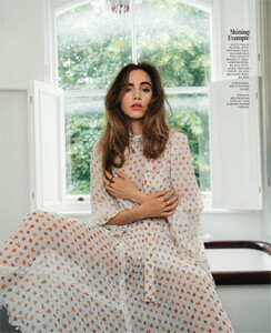 suki-waterhouse-marie-claire-usa-september-2020-issue-1.jpg