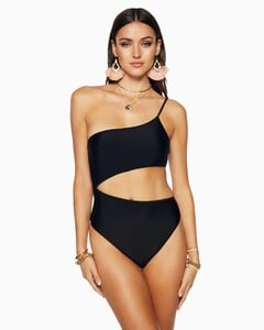 swim_2021_12_resort_c1121803_cassiaonepiece_black_6751_5000x@2x.thumb.jpg.4a2894388a73d6166fd61c8e4a3dc1e4.jpg