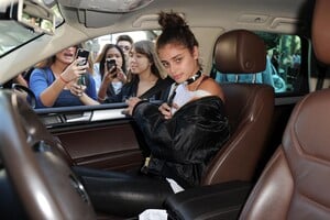 taylor_hill_seen_in_milan164.jpg