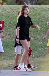 thylane-blondeau-in-a-black-t-shirt-and-jean-shorts-in-miami-7.jpg