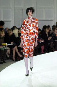 1069080956_DriesVanNoten2001WomenRTW62.thumb.jpg.0d7aaefd12f7a4cd5a1bdbfee872ddeb.jpg