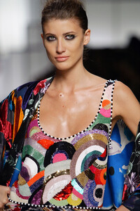 1080987286_EmanuelUngaro2003HauteCouture214.thumb.jpg.bb0491fe3c9af9c5d6449d725c797c87.jpg