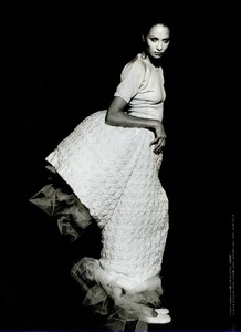 1123296612_MarieClaireJapan1995August(27).thumb.jpg.21441e39cf60c79980faff40780e7f1d.jpg