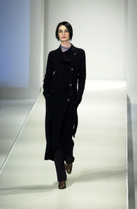 1157882000_MaxMara2001WomenRTWFW2.thumb.jpg.05d5d795e38e0f5fb9c7c34a630cac11.jpg