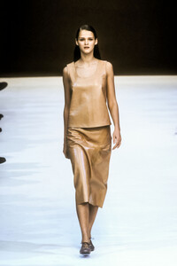 1208189039_Loewe1998WomenRTW9.thumb.jpg.c3179497813ac62bf3bb6fe0b5312b7d.jpg