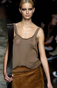 1236476089_YvesSaintLaurent2002WomenRTW52.thumb.jpg.97b67b131e3c35a2df23645b3647d3f6.jpg
