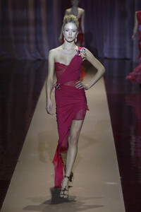 1252452092_EmanuelUngaro2004WomenRTW54.thumb.jpg.2d0af0ed15e4719520996d18bb84b5eb.jpg