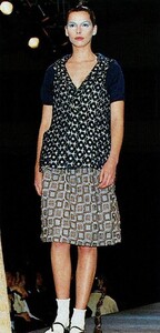 1299719890_MarieClaireJapan1995August(4)-Copy.thumb.jpg.d9239f93795400c701fabb7c8ba361b6.jpg