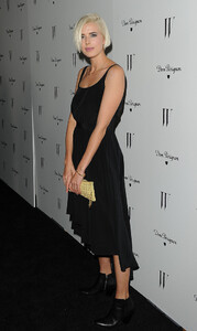 Agyness+Deyn+W+Magazine+Dom+Perignon+Celebrates+v6OZQ-02IX4x.jpg