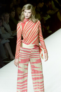 1306876581_Missoni2000WomenRTW54.thumb.jpg.f00231244d0e0b940fc4bba70d0e93f6.jpg