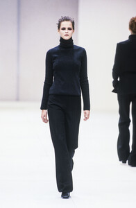 139683215_Lanvin1998WomenRTW101.thumb.jpg.b9ec0763d7b07f2c07e3569a40c8877f.jpg