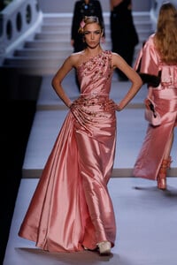 1415386019_ChristianDior2007WomenRTW180.thumb.jpg.0af73d9c849c5513e524694a0045d5c3.jpg