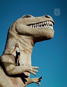 Harpers Bazaar Espana 04.2022es-page-013.jpg