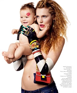 1466828223_BabyBoomOlaKowalbyZuzaBartekforHarpersBazaarPolska(Poland)November2013(5).thumb.jpg.786a93e0ca8a5dea24ac291ef2c1b33e.jpg