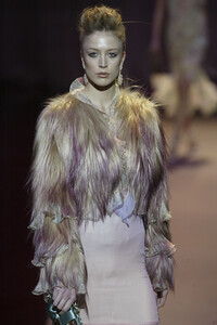 1509304217_EmanuelUngaro2004WomenRTW20.thumb.jpg.7641fa59a96584a39ab92a3e8e091f89.jpg