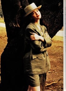 1544194261_MarieClaire1990May091Vanessa(4).thumb.jpg.6da93afc1e805be92afee8b9d8358cb3.jpg