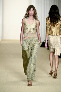 156507210_RalphLauren2003WomenRTW50.thumb.jpg.a78898884497aceade678215903b6e17.jpg