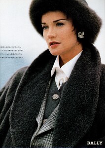 170700188_MarieClaireJapan1994October(37).thumb.jpg.2d304a61cb7de3c16d95fbe5329cefc6.jpg