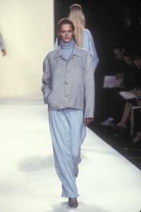 1759384140_RalphLaurenFall19995.thumb.jpg.a9dfe6b3acd148993bf2ec70f6cd7944.jpg