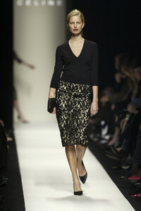 189305263_Celine2004WomenRTW58.thumb.jpg.7c7fe673c1944e23aa6ce4647258b32b.jpg
