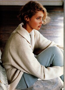 1900542218_MarieClaireJapan1990Dec(4).thumb.jpg.ac03eeedf7d3337e35d5c560dd70b5c1.jpg