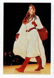 191807262_MarieClaire1992LoeweRunway(2).thumb.jpg.5c071115f8d5af455e0c84489d007e66.jpg