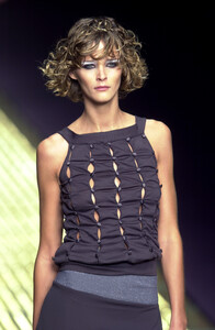 1993626525_VersusbyDonatella2001WomenRTW70.thumb.jpg.d19d45dd50e38839820e6e0ddead05b1.jpg