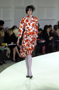 2013385998_DriesVanNoten2001WomenRTW63.thumb.jpg.8bb14494a390c9bba1d44cb180913f7f.jpg