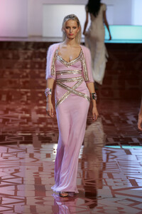 2021128960_Valentino2005WomenRTW154.thumb.jpg.61201ddece732b2638a371b980f46269.jpg