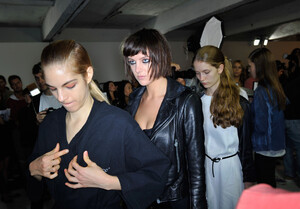 Eliza+Cummings+House+Holland+Backstage+LFW+_w-zuOTs6yXx.jpg