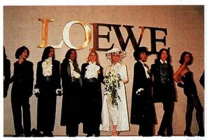 2032250314_MarieClaire1992LoeweRunway(1).thumb.jpg.30c86bcbf112a4dc0e20b2b175109920.jpg