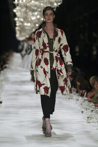 2081491882_DriesVanNoten2005WomenRTW93.thumb.jpg.265b6940fc7b5f38f9485cc527731454.jpg