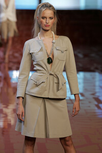 2093258972_Valentino2005WomenRTW63.thumb.jpg.72a14ca08eee07c828c3f00436df1d55.jpg