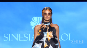 SINESIA KAROL 4K UNCUT _ 2020 Swimwear Bikini Fashion Show _ Miami Swim Week 2019 2-11 screenshot.png