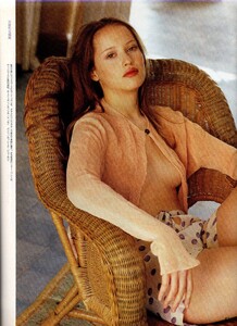 2129809415_MarieClaireJapan1995August(20).thumb.jpg.e4e177d949557ec45bcfe48ec90c66f7.jpg
