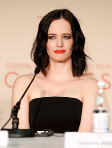 Eva+Green+Based+True+Story+Press+Conference+NRcfff7lHdjx.jpg