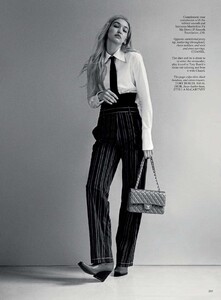 Vogue UK 04.2022-page-002.jpg