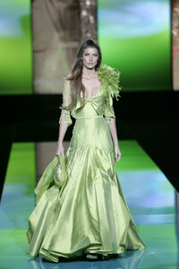 248246513_ElieSaab2005HauteCouture100.thumb.jpg.a011152c1a6bbafece2d333b031166bb.jpg