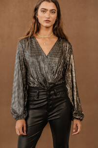 11.18Studio_117of128_3a3a1449-9f59-4c9c-b4d4-bf03876f127c_900x lexi bhardwaj.jpg