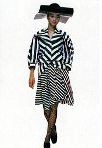 286963822_RyukoFeb1988IsseyMiyake(4).thumb.jpg.00e0ea717f4df21d0b2dbb318bb81b3c.jpg