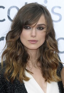 35151-keira-knightley-the-edge-of-love-edinburgh-1.jpg