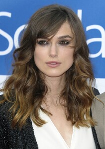 35165-keira-knightley-the-edge-of-love-edinburgh-1.jpg